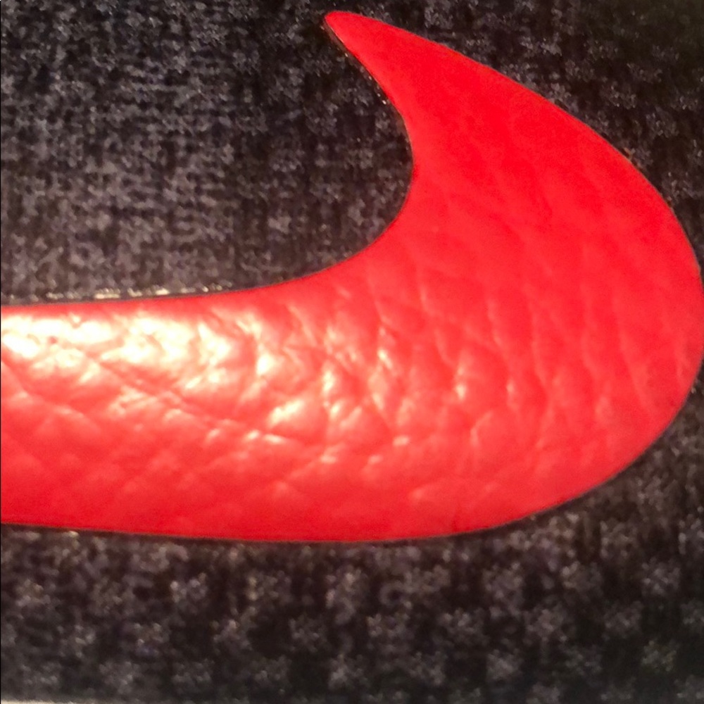 Meet your Posher, Dee